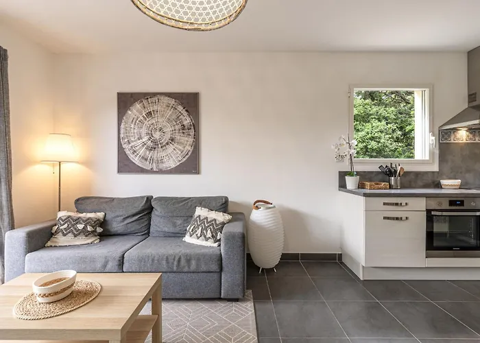 Clos Vignola By Interhome * פורטו-וישיו